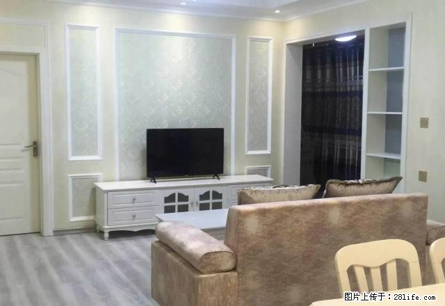 新区三室两厅一厨两卫精装修带家具家电拎包入住。 - 房屋出租 - 房屋租售 - 拉萨分类信息 - 拉萨28生活网 lasa.28life.com