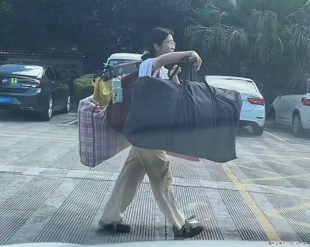 全网追的“扁担女孩”，找了一份暑假工，时薪12元 - 拉萨生活资讯 - 拉萨28生活网 lasa.28life.com