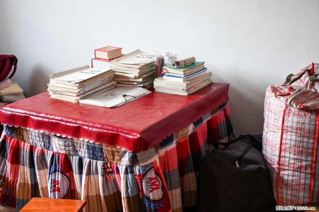 全网追的“扁担女孩”，找了一份暑假工，时薪12元 - 拉萨生活资讯 - 拉萨28生活网 lasa.28life.com